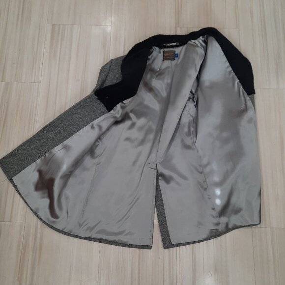 Pendleton Wool - Men's gray herringbone peacoat w/ faux fur collar - Picture 8 of 15